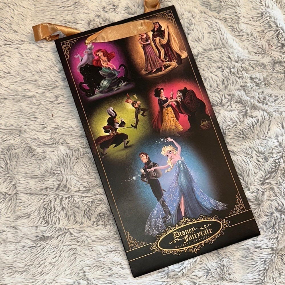 Disney Fairytale Designer Collection Heroes Villains Gift Bag Gold Ribbon Handle